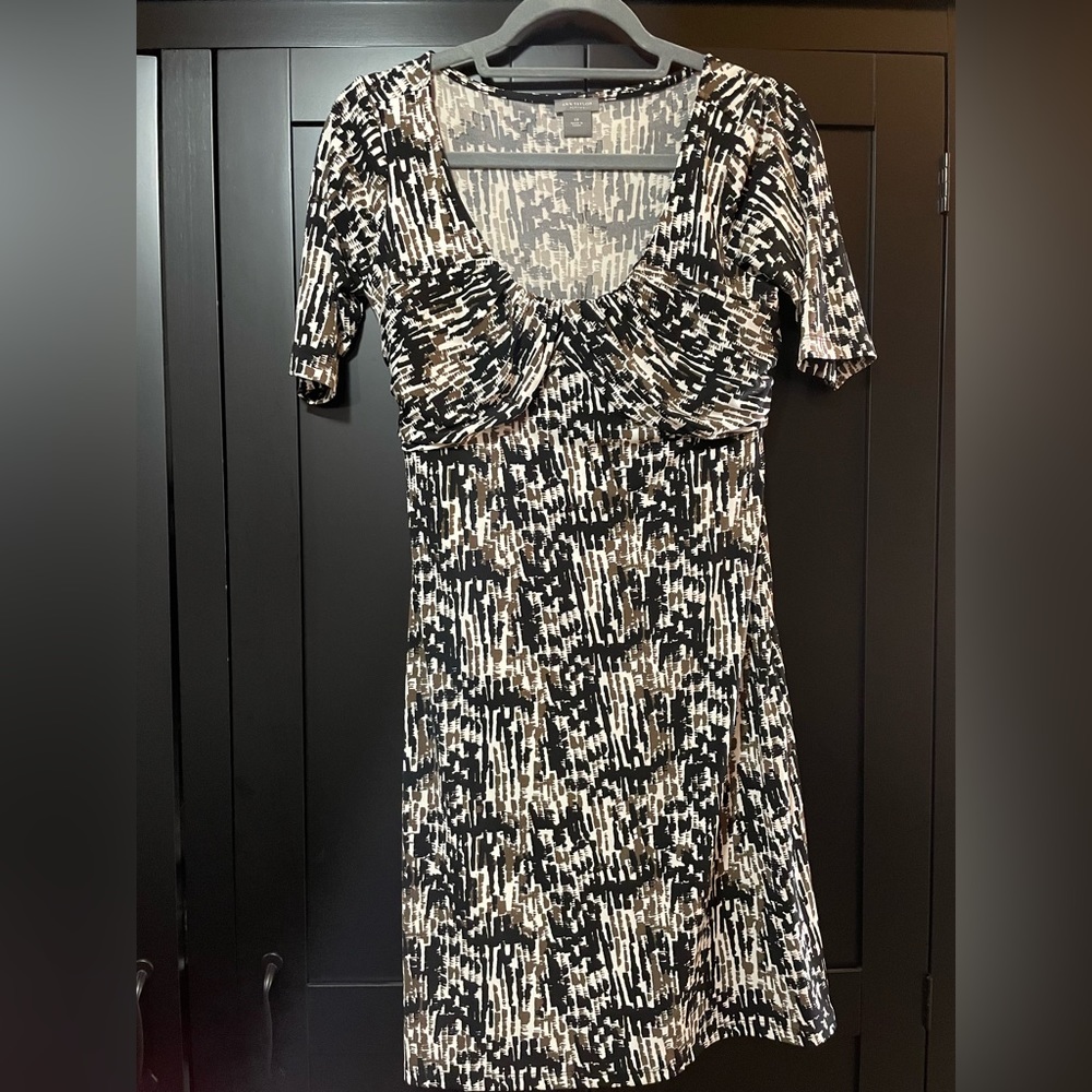 Like new Ann Taylor multicolored, short sleeved dress size 2 petite